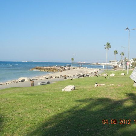 Beach Place Apartments Haifa Luaran gambar