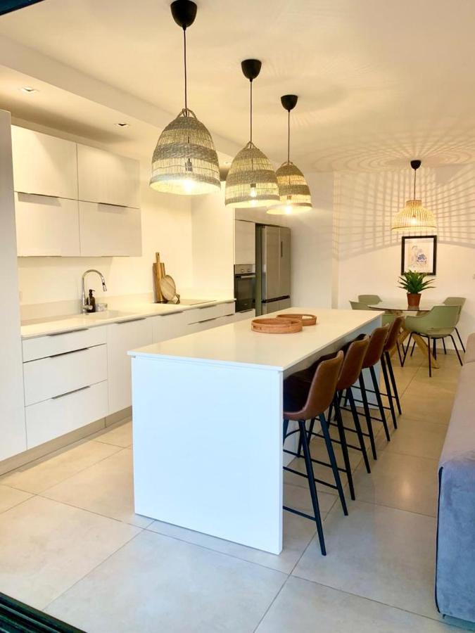 Beach Place Apartments Haifa Luaran gambar